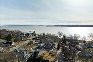 46 E Andrew Comstock Rd, Warwick, RI 02886 - Photo 27