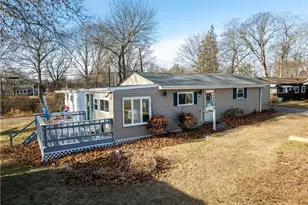 46 E Andrew Comstock Rd, Warwick, RI 02886 - Photo 1