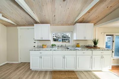 46 E Andrew Comstock Road, Warwick, RI 02886 - Photo 7