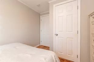 72 Hollis Ave, Warwick, RI 02889 - Photo 23