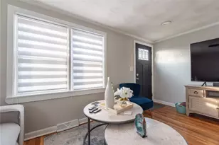 72 Hollis Ave, Warwick, RI 02889 - Photo 17