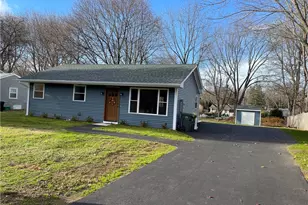 14 Douglas Cir, Smithfield, RI 02828 - Photo 1