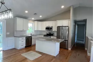 52 Jambray Ave, Warwick, RI 02886 - Photo 5