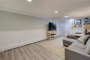 43 Viking Dr, Portsmouth, RI 02871 - Photo 25