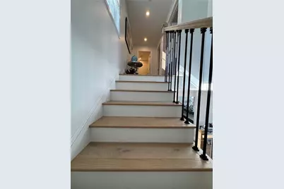 62 Memorial Boulevard, Newport, RI 02840 - Photo 25