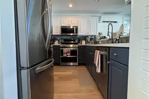 62 Memorial Blvd, Newport, RI 02840 - Photo 13