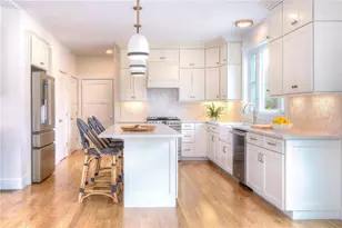 27 Massasoit Ave, Bristol, RI 02809 - Photo 3