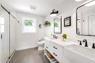 27 Massasoit Ave, Bristol, RI 02809 - Photo 7