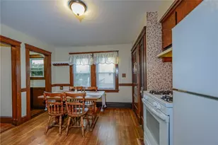 222 Peckham Ave, Middletown, RI 02842 - Photo 11