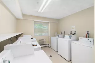 752 Quaker Ln, Warwick, RI 02818 - Photo 17