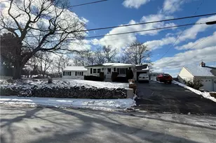 157 Jillson Ave, Woonsocket, RI 02895 - Photo 9