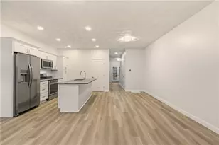 45 Windsor Rd, Cranston, RI 02905 - Photo 9