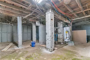 43 Jenkins St, Providence, RI 02906 - Photo 33