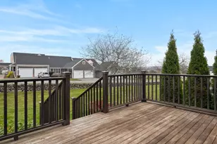 100 Ferry Landing Cir, Portsmouth, RI 02871 - Photo 15