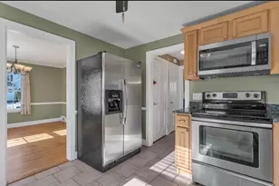 174 Littlefield St, Pawtucket, RI 02861 - Photo 11