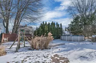 174 Littlefield St, Pawtucket, RI 02861 - Photo 23