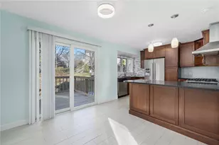 111 Arbor Dr, Providence, RI 02908 - Photo 11