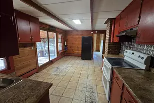 22 Oak St, Hopkinton, RI 02804 - Photo 9