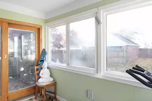 642 Pleasant Valley Pkwy, Providence, RI 02908 - Photo 13