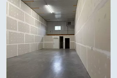 2451 East Main Road #3, Portsmouth, RI 02781 - Photo 3