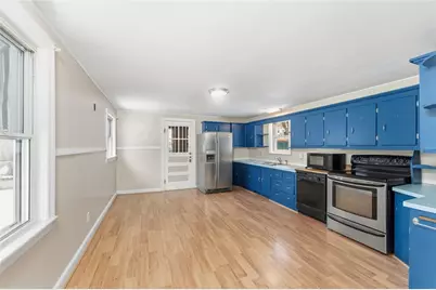 92 Rockland Avenue, Woonsocket, RI 02895 - Photo 17