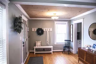 7 Squantum St, Cranston, RI 02920 - Photo 7