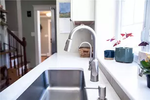 7 Squantum St, Cranston, RI 02920 - Photo 19