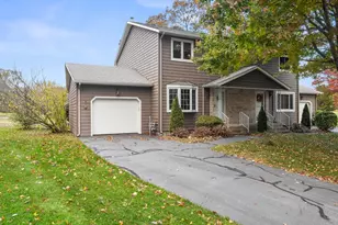 9 Caddy Rock Rd, North Kingstown, RI 02852 - Photo 1