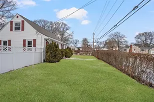 77 Buttonwoods Ave, Warwick, RI 02886 - Photo 29