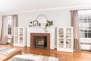 52 Parkside Dr, Providence, RI 02905 - Photo 9