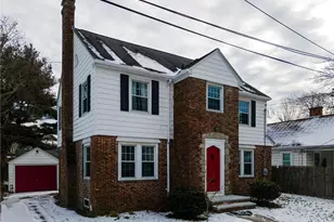 52 Parkside Dr, Providence, RI 02905 - Photo 3