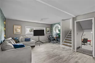 210 Summit Dr, Cranston, RI 02920 - Photo 19