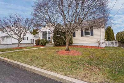 19 Salem Avenue, Cranston, RI 02920 - Photo 3