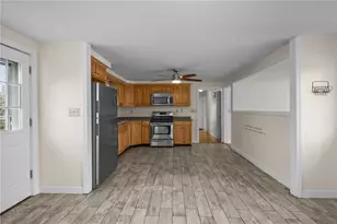 19 Salem Ave, Cranston, RI 02920 - Photo 11