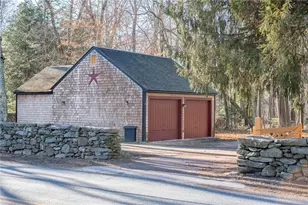 1724 S Rd, South Kingstown, RI 02879 - Photo 29