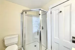 14 Dresser St, Newport, RI 02840 - Photo 15