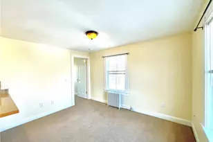 14 Dresser St, Newport, RI 02840 - Photo 9