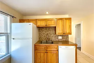 14 Dresser St, Newport, RI 02840 - Photo 7