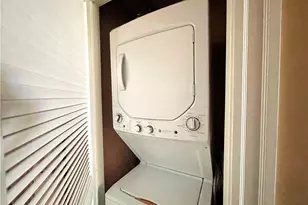 14 Dresser St, Newport, RI 02840 - Photo 19