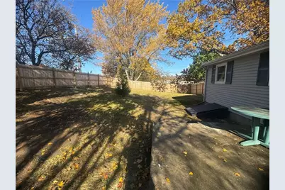 7 Michigan Avenue, Warwick, RI 02888 - Photo 19