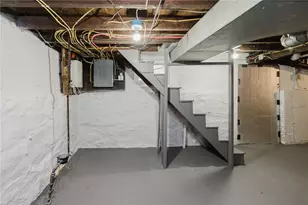 38 Madison St, Pawtucket, RI 02861 - Photo 41