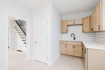 38 Madison Street, Pawtucket, RI 02861 - Photo 7