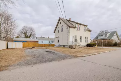 38 Madison Street, Pawtucket, RI 02861 - Photo 3