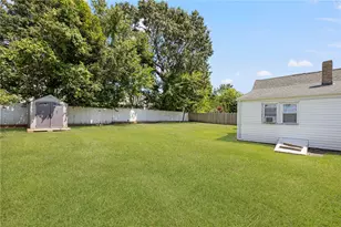 51 Old Oak Ave, Cranston, RI 02920 - Photo 35