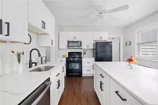 51 Old Oak Ave, Cranston, RI 02920 - Photo 15