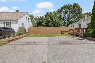 51 Old Oak Ave, Cranston, RI 02920 - Photo 5