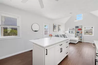 51 Old Oak Avenue, Cranston, RI 02920 - Photo 13