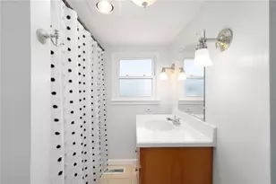 51 Old Oak Ave, Cranston, RI 02920 - Photo 25