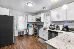 128 Warrington St, Providence, RI 02907 - Photo 15