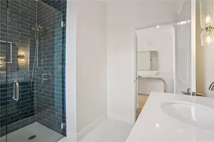 4 Lookout Ln, Portsmouth, RI 02871 - Photo 17